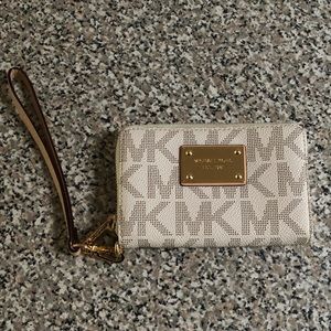 Michael Kors Wristlet